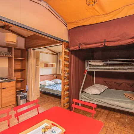 Onlycamp Du De Kamp alanı