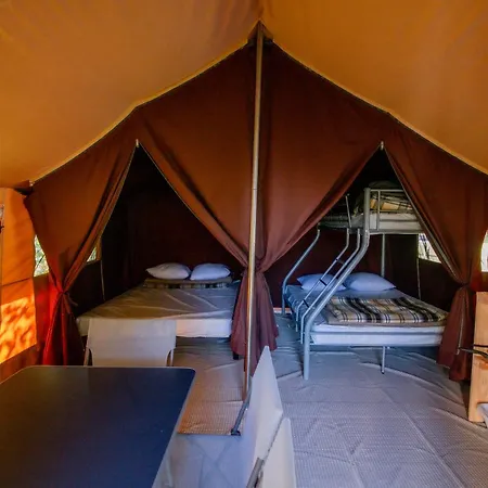 Camping Onlycamp Du Lac - Roybon * Roybon