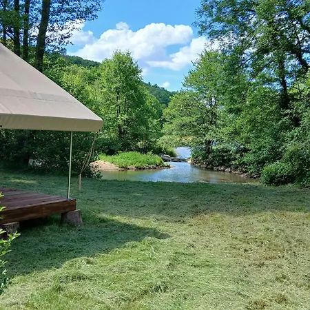 Camping Onlycamp Du Lac - Roybon Campeggio *