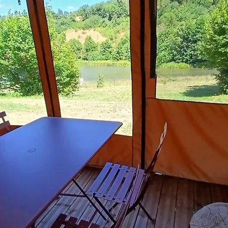 Campeggio Camping Onlycamp Du Lac - Roybon *