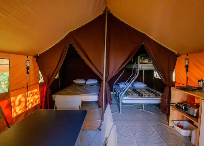 Camping Du Lac De Roybon * Roybon
